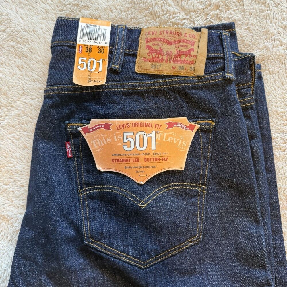 NWT Levi’s 501 Men’s Jeans 38x30 Straight Leg Button Fly Original Fit Dark Wash